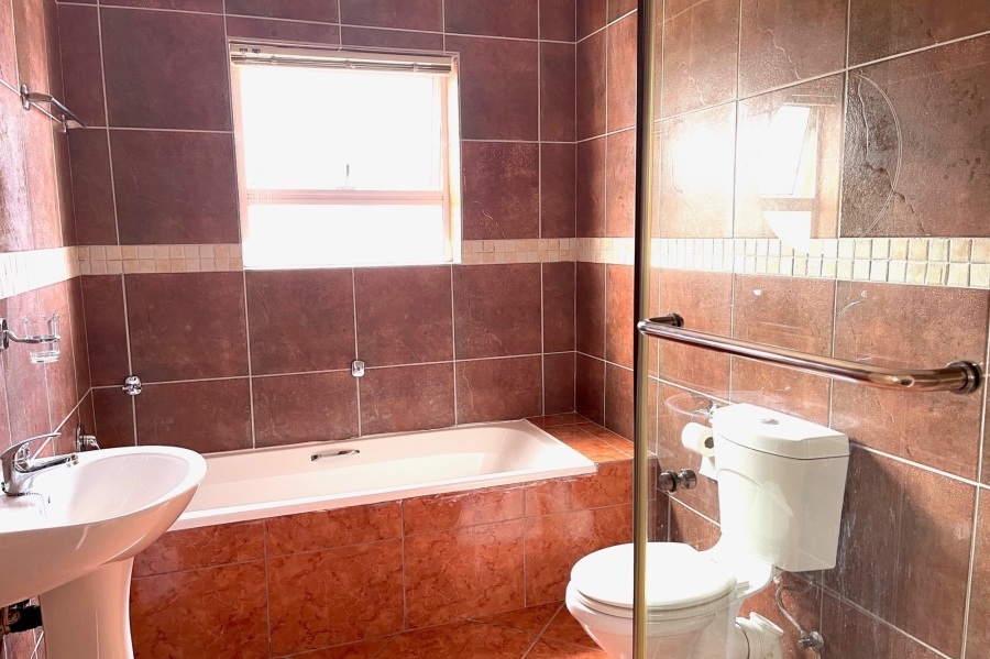 2 Bedroom Property for Sale in Hagley Western Cape